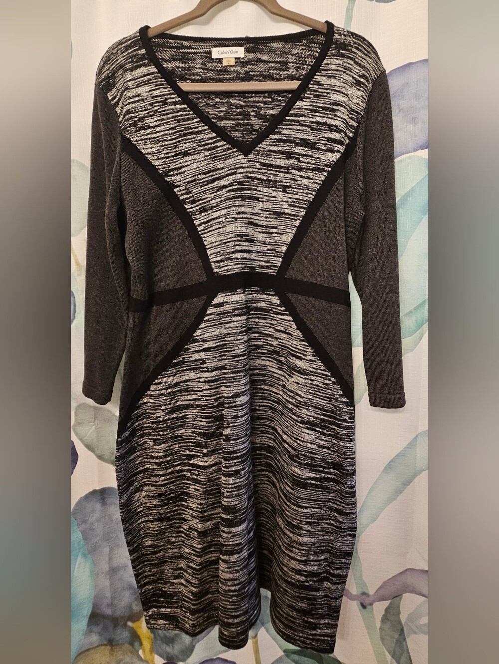 Calvin Klein Black and Gray V-Neck Long Sleeve Knit Sweater Dress